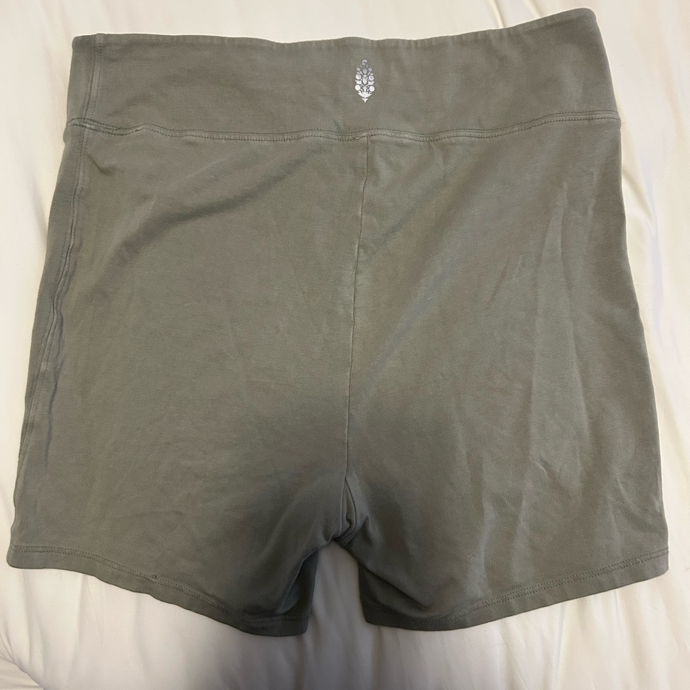 FP Movement Never Better Bike Shorts - Picture 2 of 5
